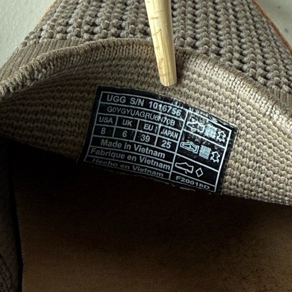 UGG Army Green Sammy Slip-On Shoes - Picture 13 of 16